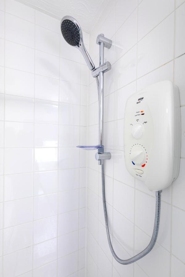 1 Bedroom Apartment With Free Parking Weymouth Bagian luar foto