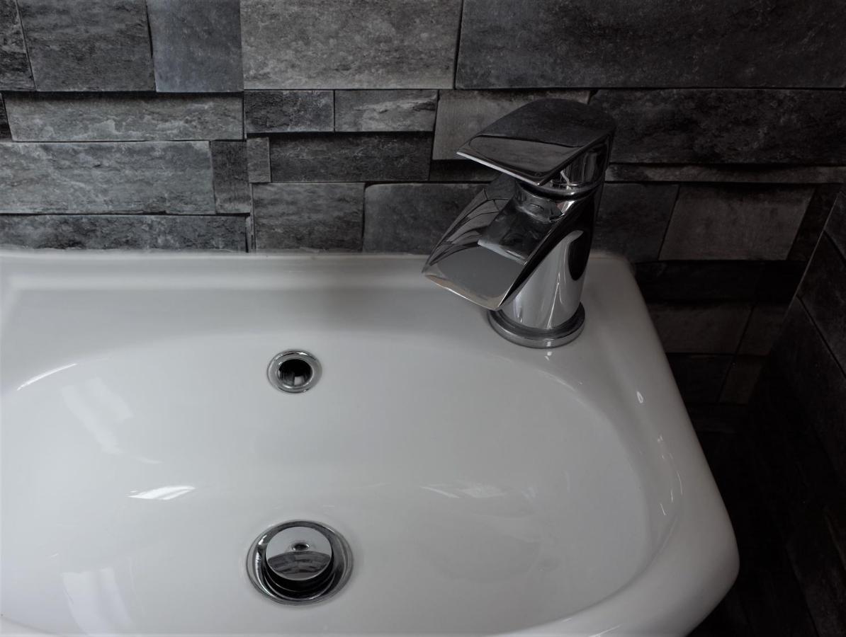 1 Bedroom Apartment With Free Parking Weymouth Bagian luar foto